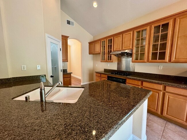 Building Photo - Beautiful Four-Bedroom Home Available in Folsom!