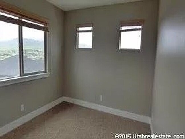 Building Photo - Lehi 3 Bedroom Town Home Pets OK