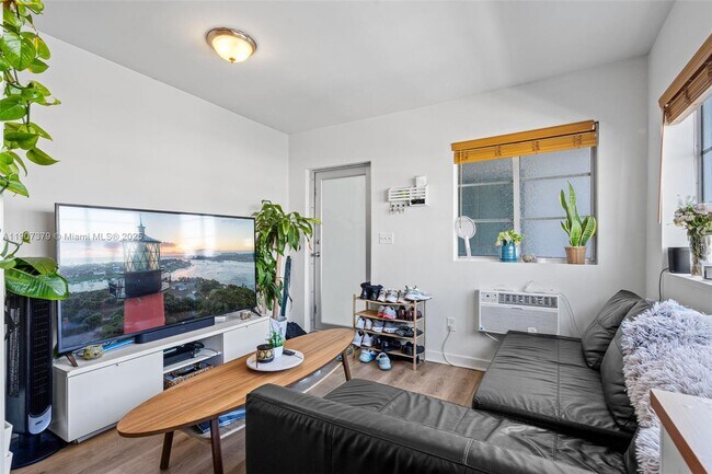 Building Photo - 7930 Tatum Waterway Dr