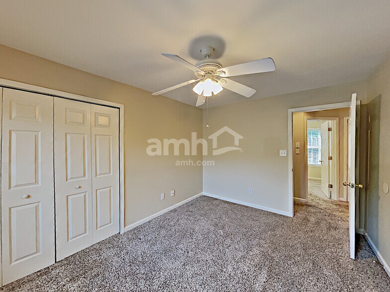 Building Photo - 155 Valley Bluff Dr