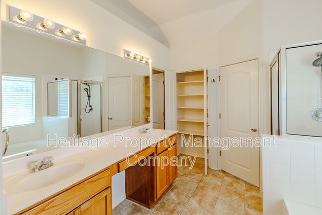 Building Photo - 26923 Trinity Heights