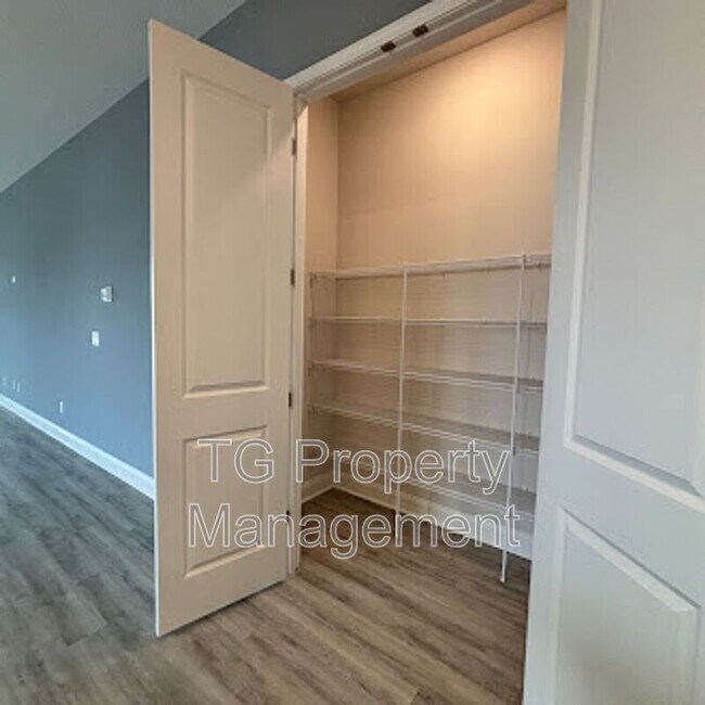 Building Photo - 4484 Sun Lily Ct