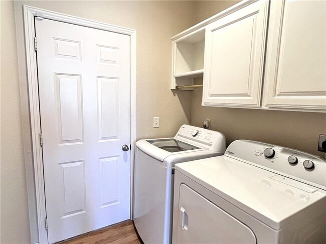 Building Photo - 28 Highland Pkwy