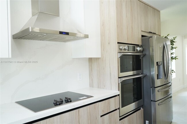 Building Photo - 6236 SW 11th St