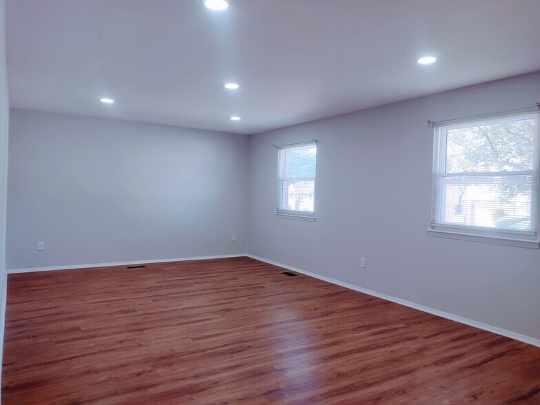 Building Photo - 4017 Winlee Rd