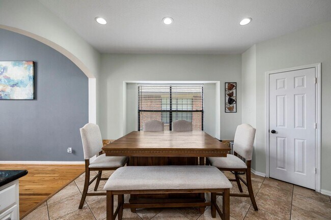 Building Photo - 16315 Scotch Hollow Ln