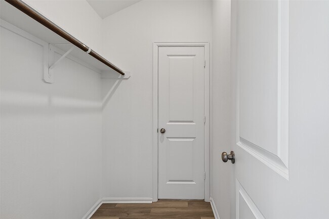 Building Photo - 19168 Pinewood Grove Trl