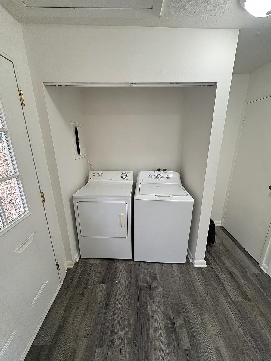 Building Photo - 1206 Ashwood Rd