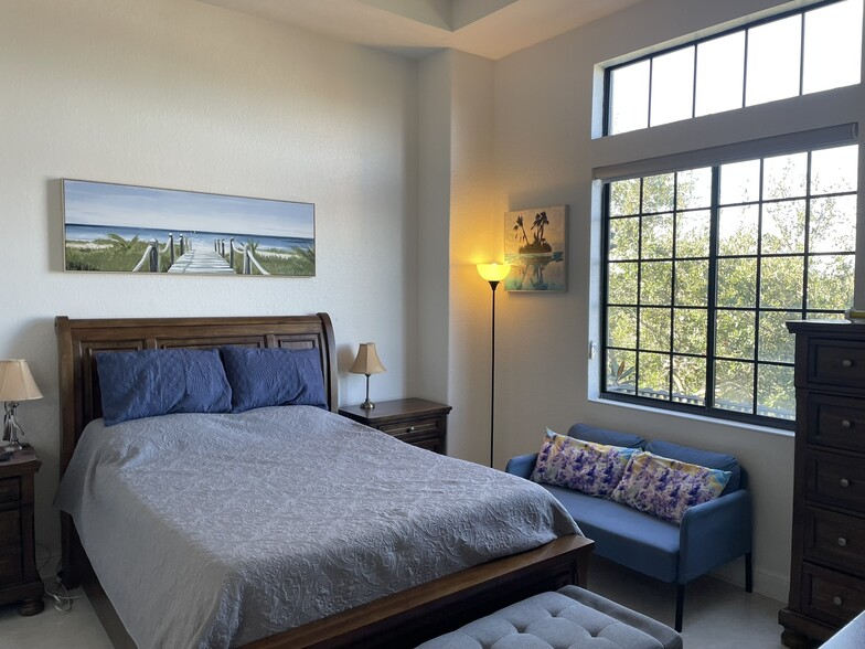 Building Photo - 6012 Yeats Manor Dr