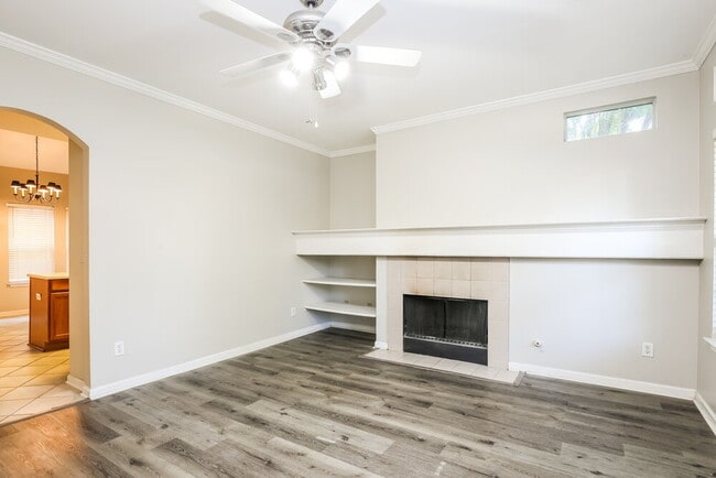 Building Photo - 2008 Greenhill Pass