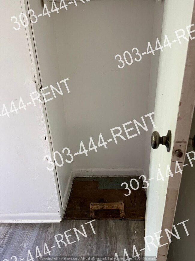 Building Photo - $400 Holiday Move-In Special – 3-Bed Ranch Home Minutes from Downtown Denver