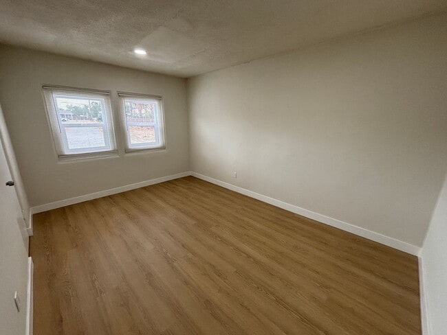 Building Photo - 24337 Myers Ave