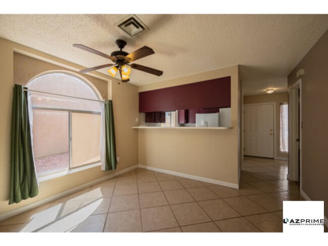 Building Photo - Modern 2/2 Peoria Condo Unit - Great Locat...