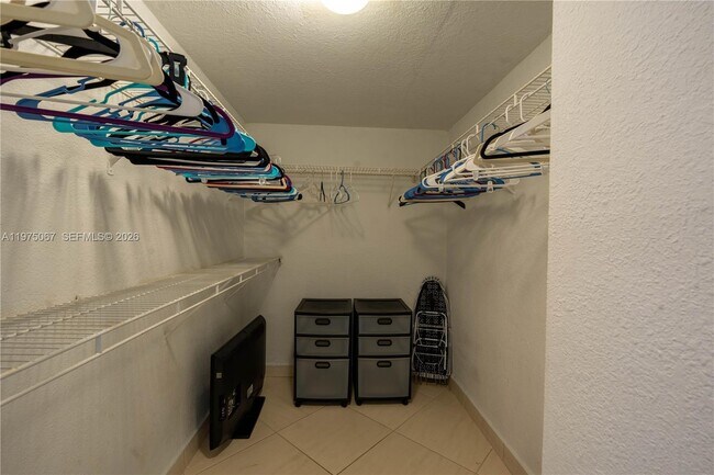 Building Photo - 2501 S Ocean Dr