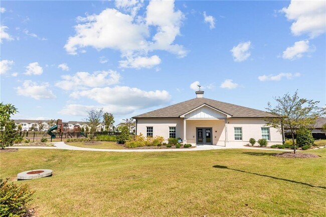 Building Photo - 3614 Shore Wood Ave