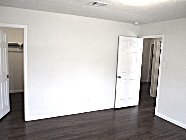Building Photo - 22323 Queenbury Hills Dr