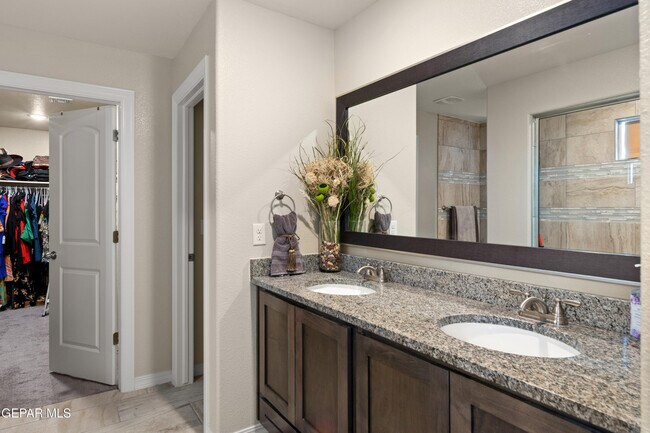 Building Photo - 12776 Hidden Edge Dr