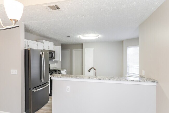 Building Photo - 692 Fair Harbor Dr