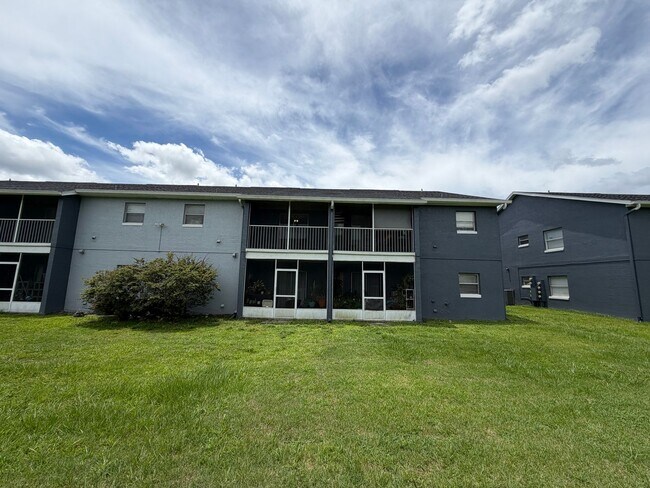 Building Photo - PRICE DROP! Orlando: 2BD/ 2BA - A Bright, Comfortable Home Designed for Everyday Living! WASHER &...