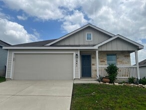 Building Photo - 3/2 Single Story in Voss Farms, NBTX