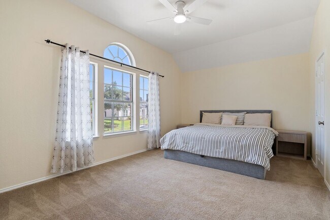 Building Photo - 1339 Barclay Dr