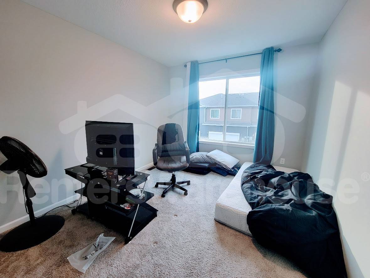 Building Photo - 14807 Willemite St NW