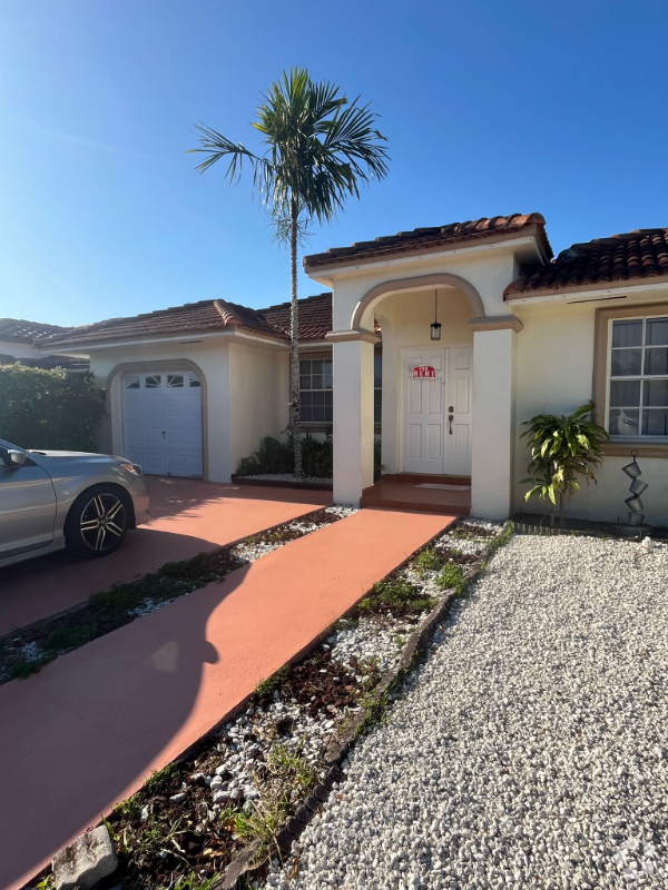 Building Photo - 12772 NW 6th Ln