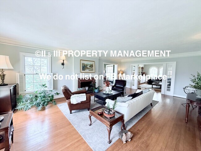 Building Photo - 1314 W Red Bridge Rd