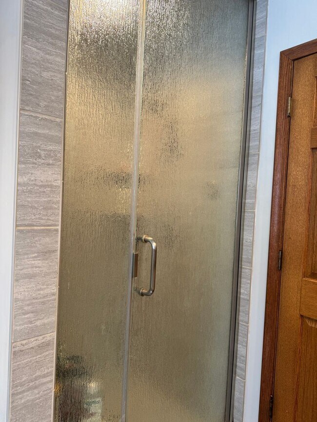 Building Photo - Spacious 4 bedroom home in Beautiful Prior Lake, MN