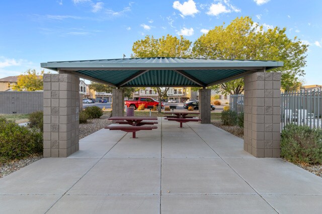 Building Photo - 470 N 168th Ln