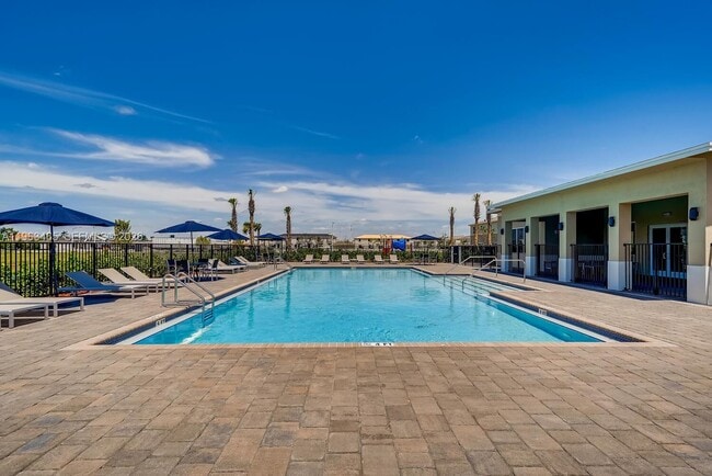 Building Photo - 540 NE 4th St