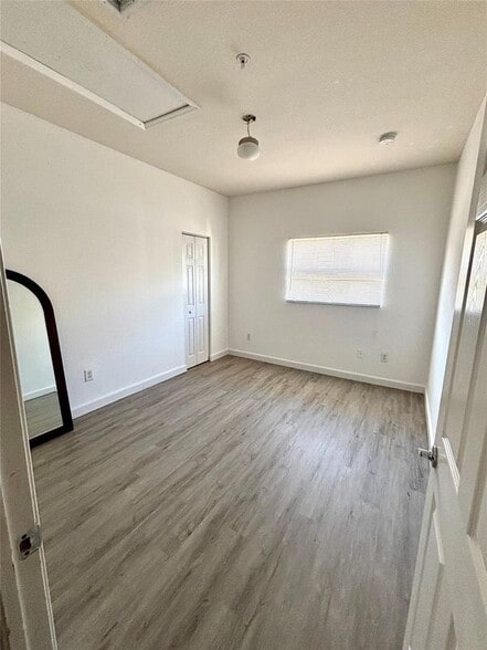 Building Photo - 451 NE 1st St