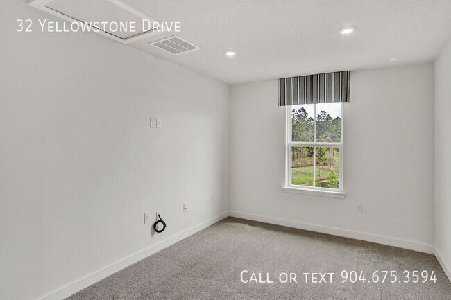 Building Photo - 32 Yellowstone Dr