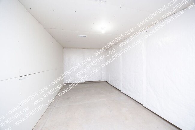 Building Photo - 209 12th Ct NW