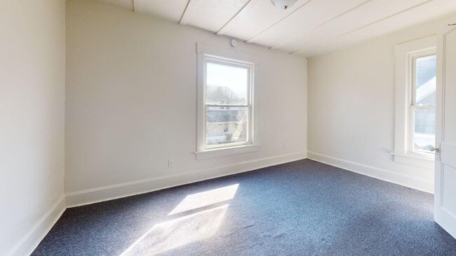 Building Photo - 1223 Troy Pl NW