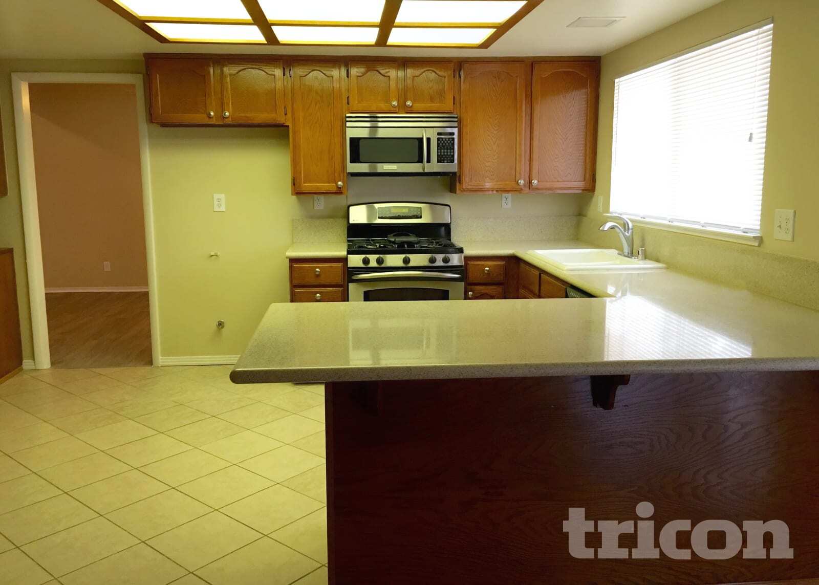 Building Photo - 320 Oliveiro Ct