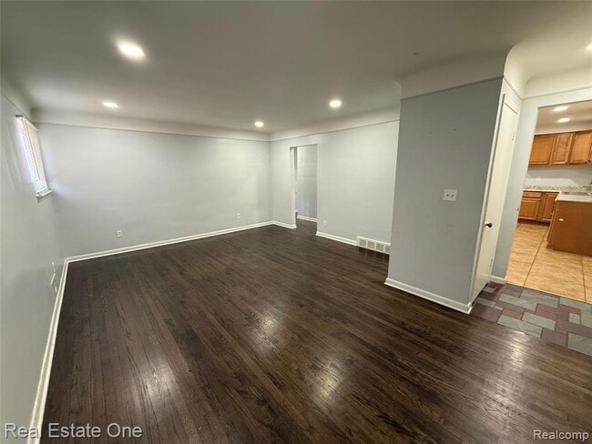 Building Photo - 8064 Whitefield St