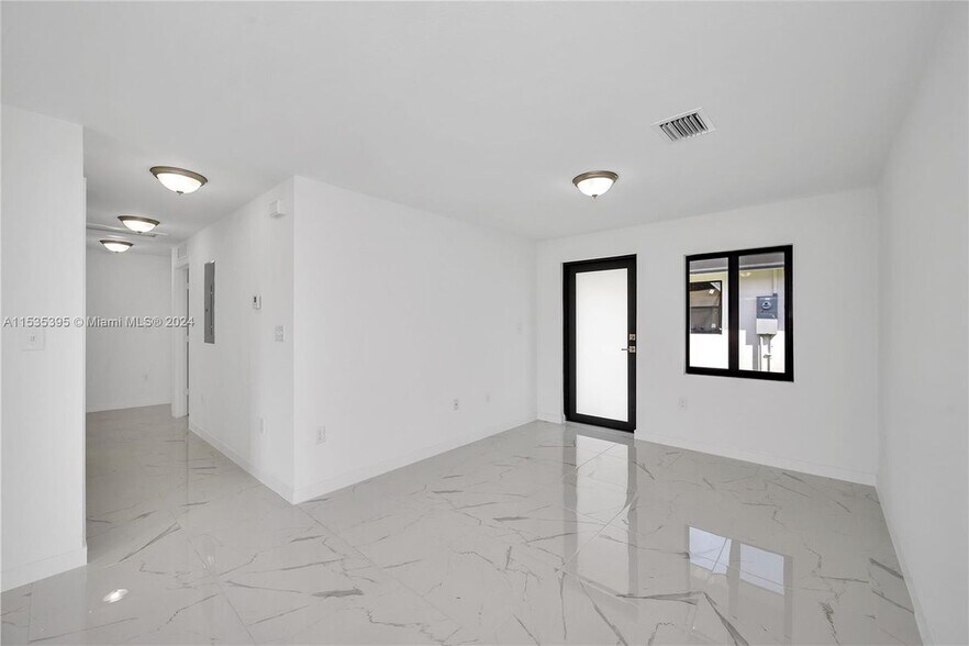 Building Photo - 22300 SW 117th Ave