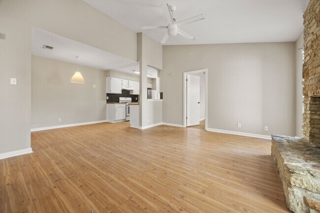 Building Photo - Charming 3-Bedroom Home in North Austin!