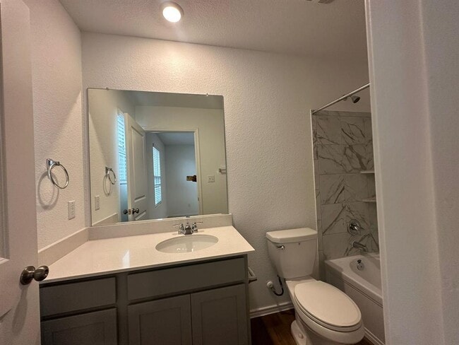 Building Photo - 1404 Marley
