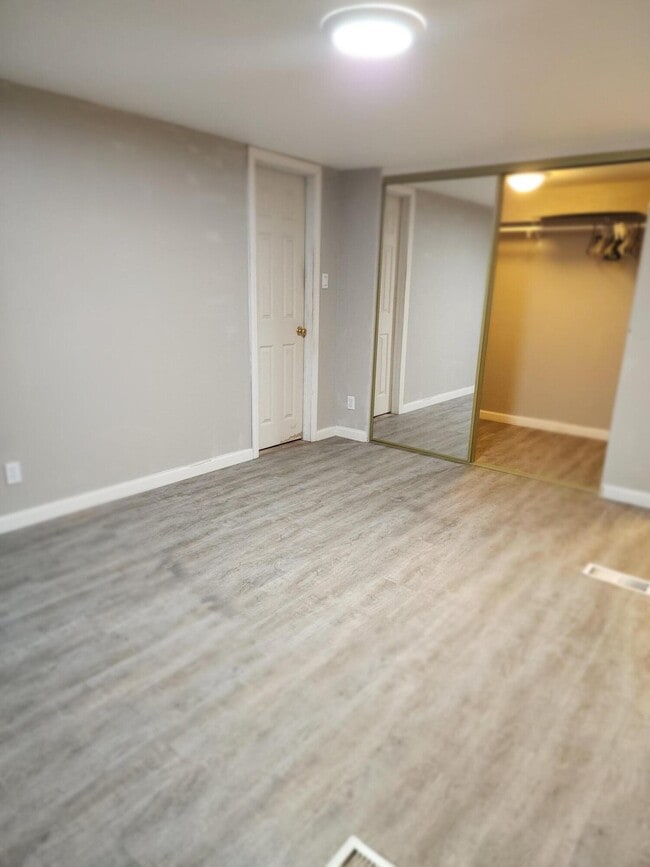 Building Photo - 69470 Midpark Dr