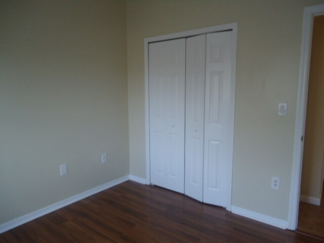 Building Photo - 1320 SE 31st Ct