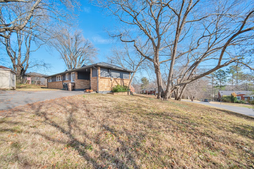 Building Photo - 801 Potter Ln