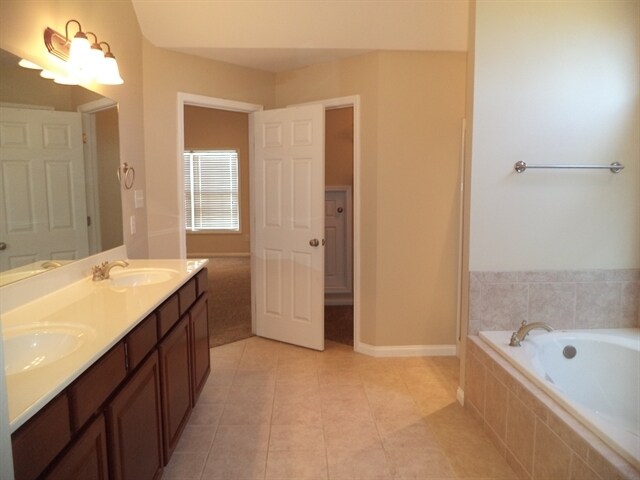 Building Photo - 3212 Rolling Hills Ln