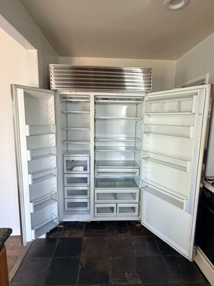 Inside Fridge - 5943 Tujunga Ave