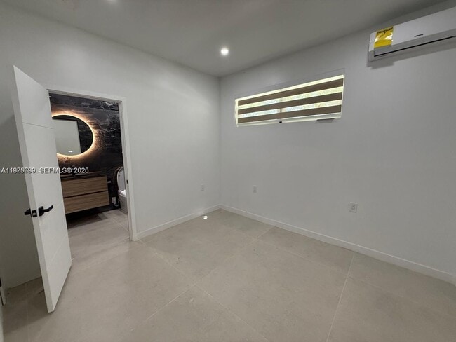 Building Photo - 401 NW 131st St