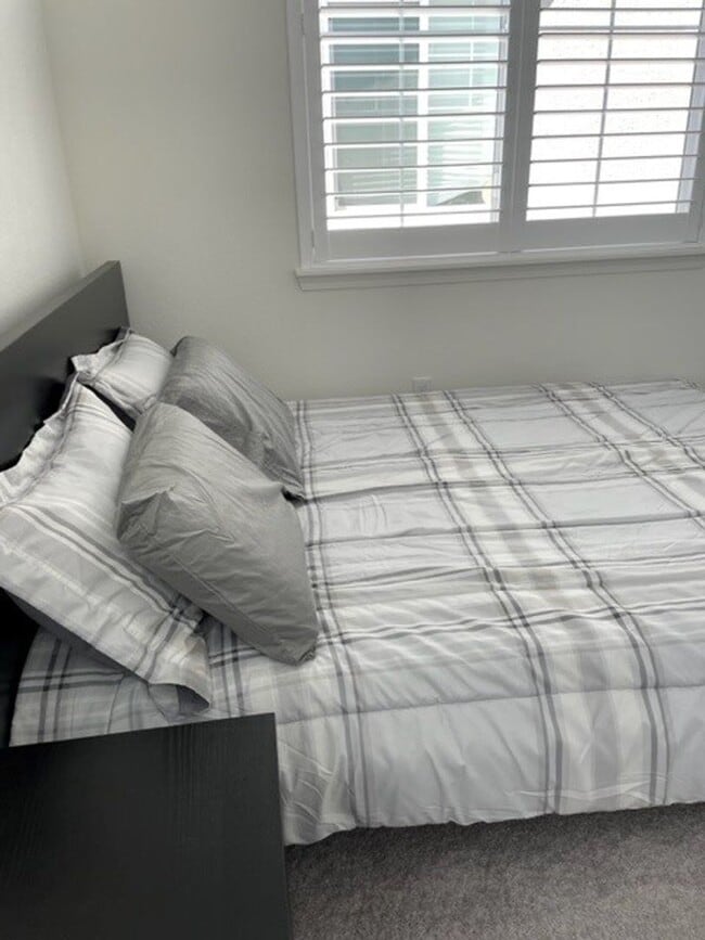 Building Photo - Coming Soon! 3 Bedroom, 2 Bath, in River Island Community