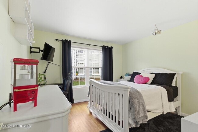 Building Photo - 554 Applewood Ct