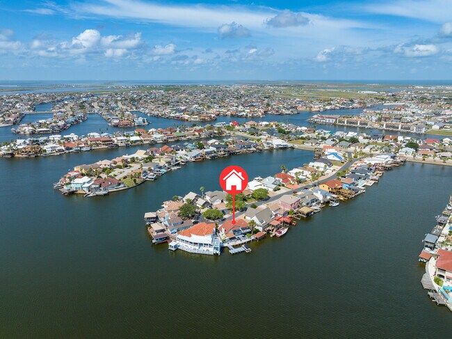 Building Photo - 13705 Cayo Cantiles St