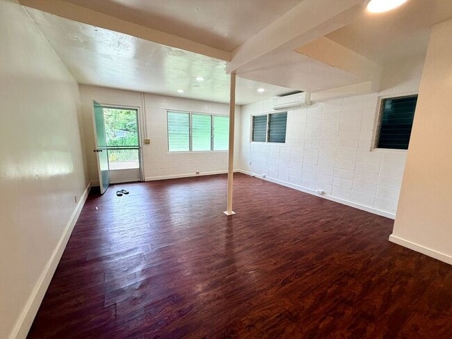 Building Photo - 1638 Ala Mahina Pl